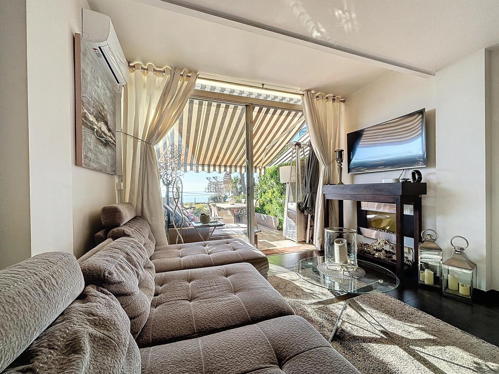 Appartement Superbe Duplexe Front De Mer, Acces Direct Aux Plages *