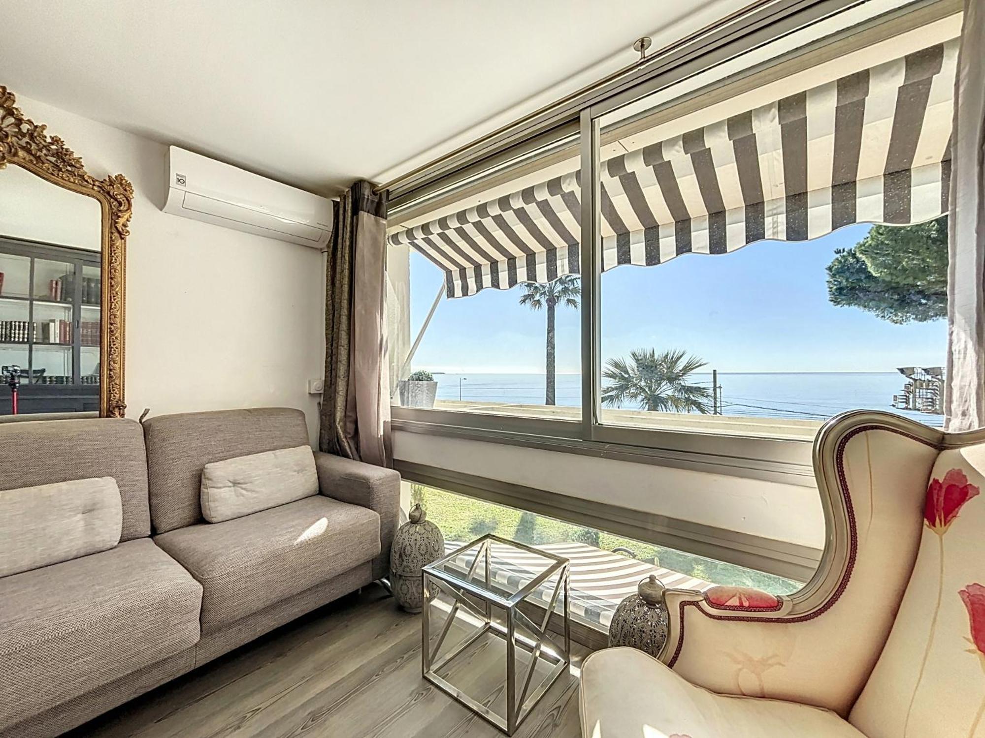 Superbe Duplexe Front De Mer, Acces Direct Aux Plages Appartement