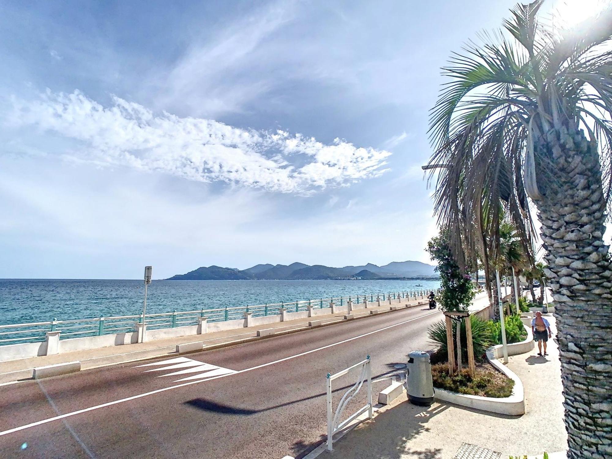 Superbe Duplexe Front De Mer, Acces Direct Aux Plages Cannes